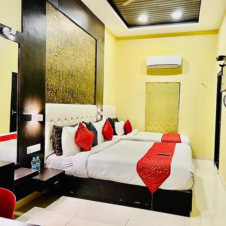 Hotel Grand Bhagwat, Удайпур Екстериор снимка