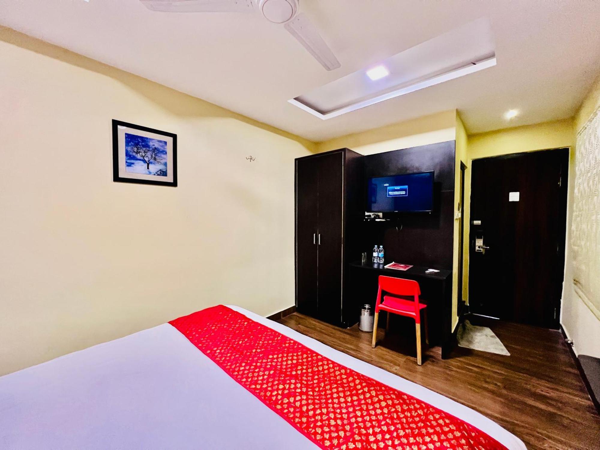 Hotel Grand Bhagwat, Удайпур Екстериор снимка