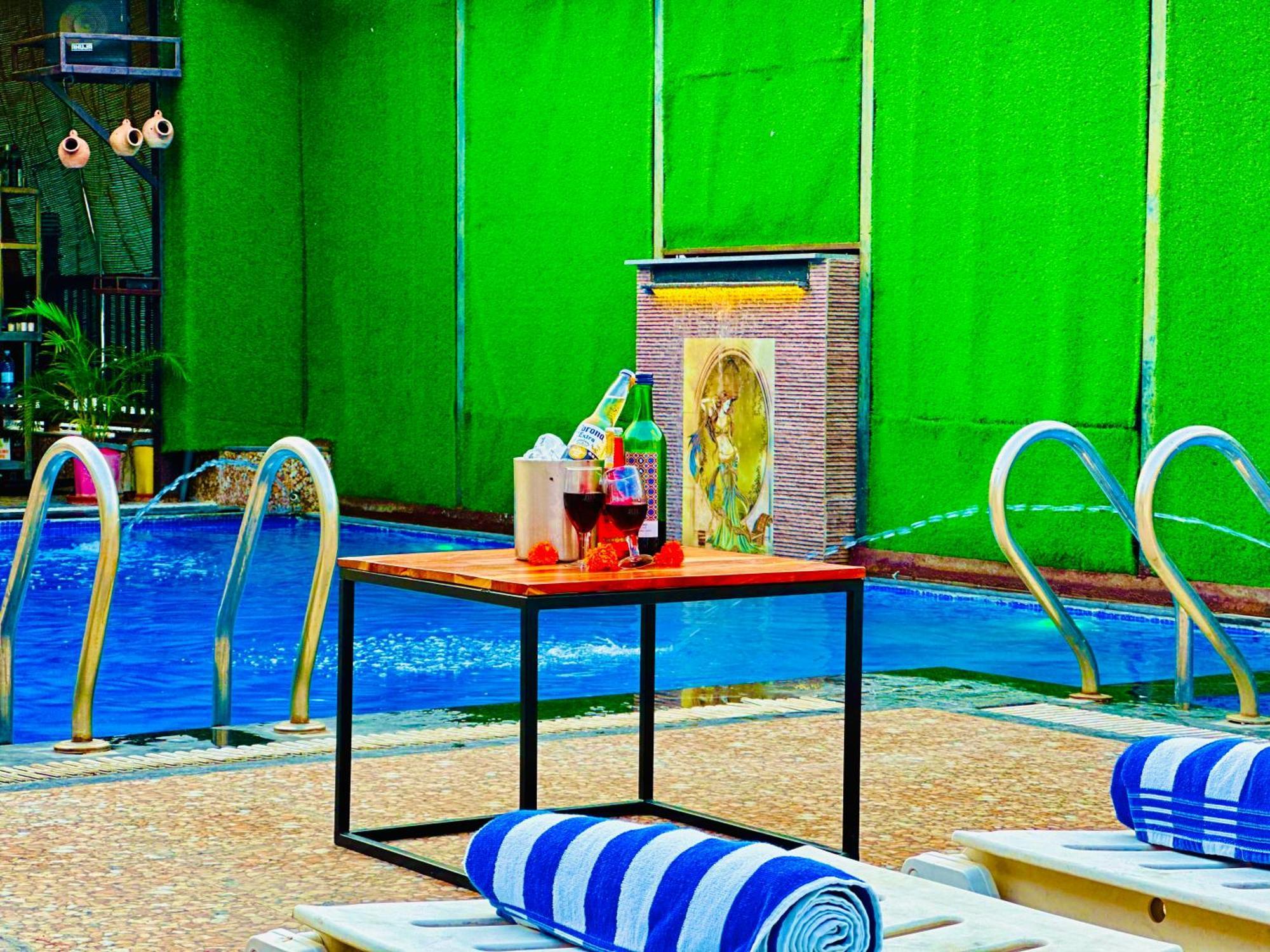 Hotel Grand Bhagwat, Удайпур Екстериор снимка