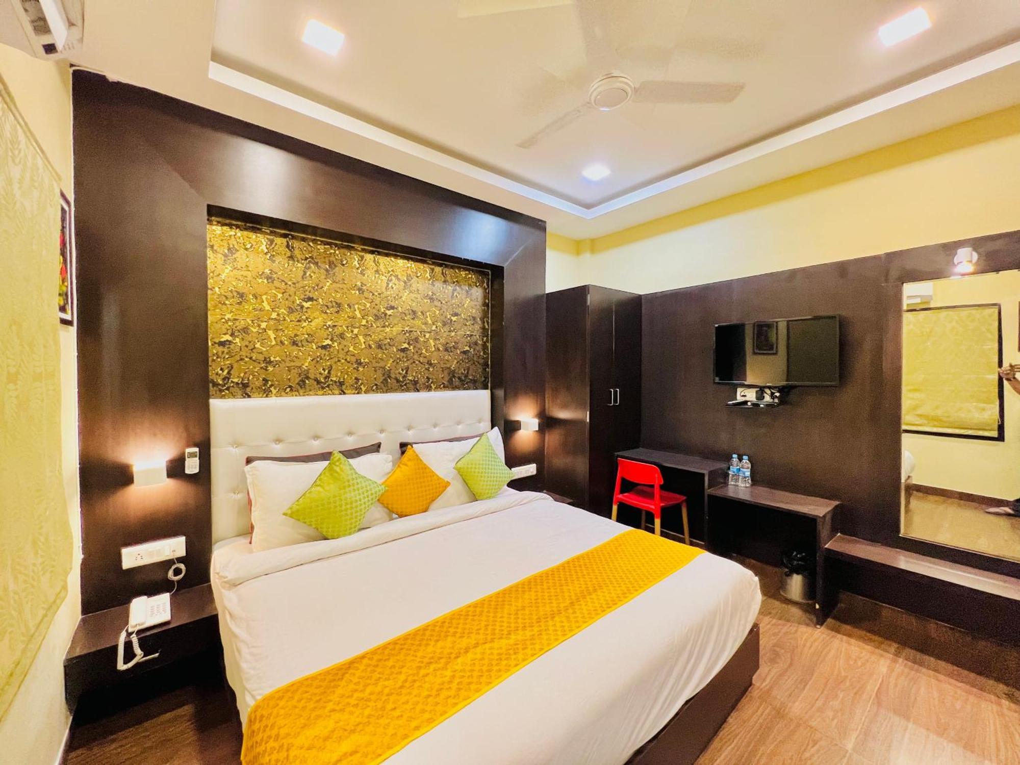 Hotel Grand Bhagwat, Удайпур Екстериор снимка